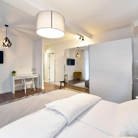 Moin Moin Double Bedroom Suite, Town Centre Zagabria Esterno foto