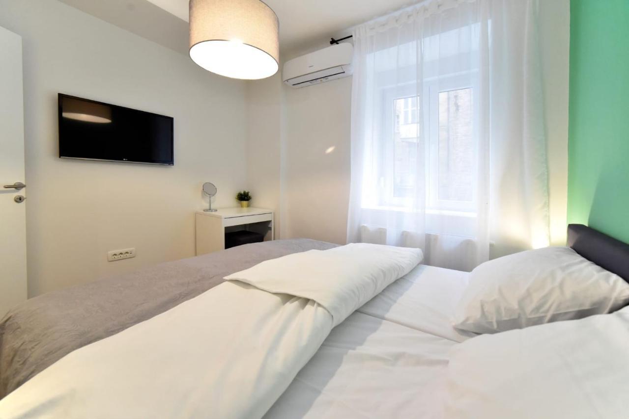 Moin Moin Double Bedroom Suite, Town Centre Zagabria Esterno foto